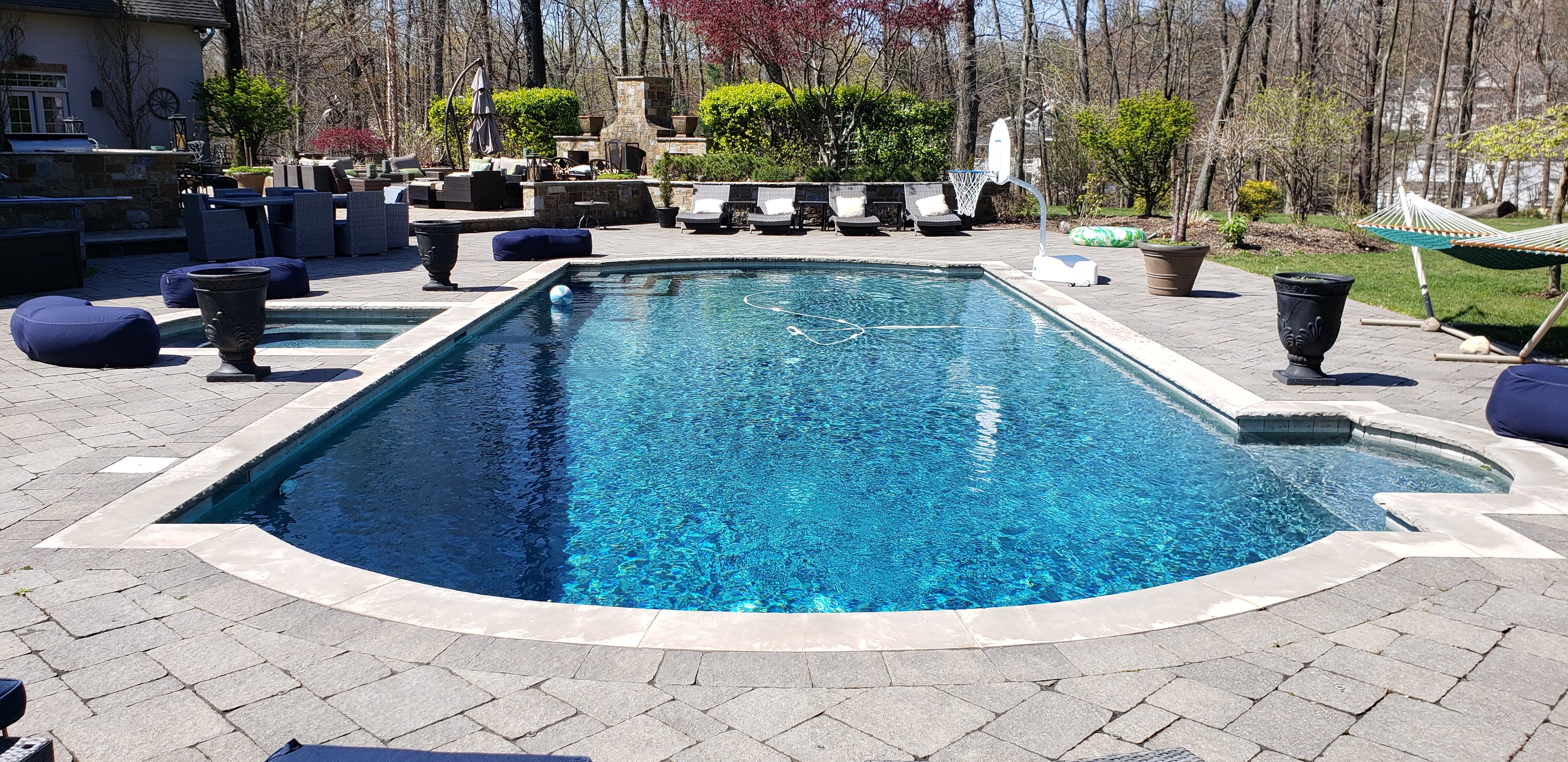 Pool winter closing and cover preparation